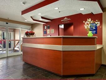 Microtel Inn & Suites By Wyndham Чероки Интериор снимка